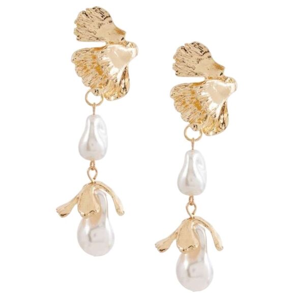 New ZARA Ginko Leaf Baroque Pearl Drop Earrings - Picture 2 of 8